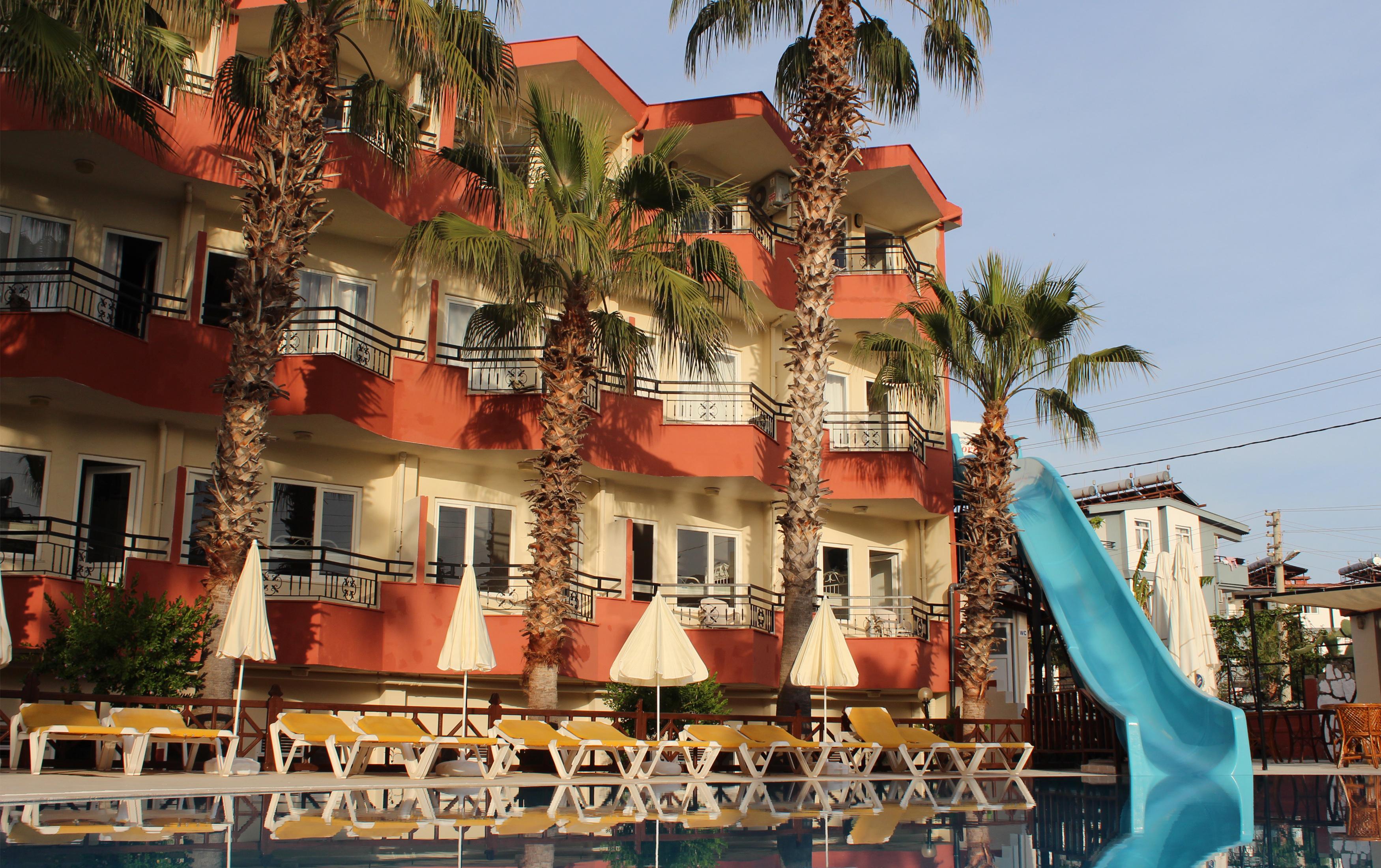 Semoris Hotel Side Exterior foto